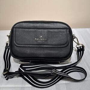 Kate Spade‎ New York Rosie pebbled leather flap camera bag purse in black